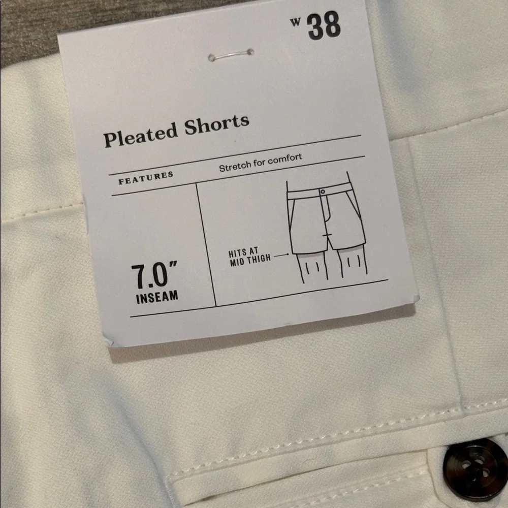 NWT Goodfellow & Co White Pleated Front Shorts Sz 38